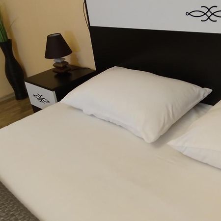 Sayat Nova Apartments ティビリシ エクステリア 写真