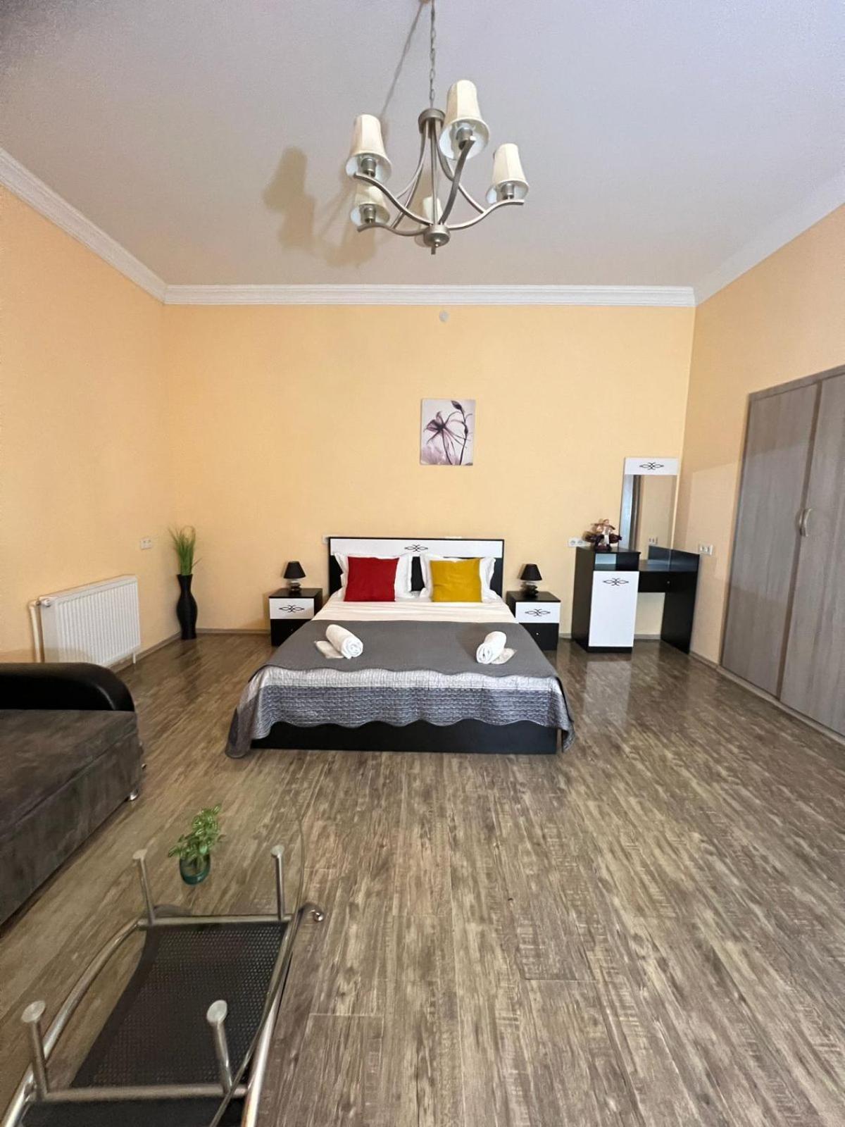 Sayat Nova Apartments ティビリシ エクステリア 写真